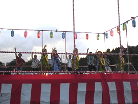 男性陣と子ども達の共演